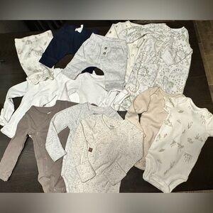Carter’s Newborn Baby Lot EUC (9 bodysuits, 2 footies, & 3 pants)